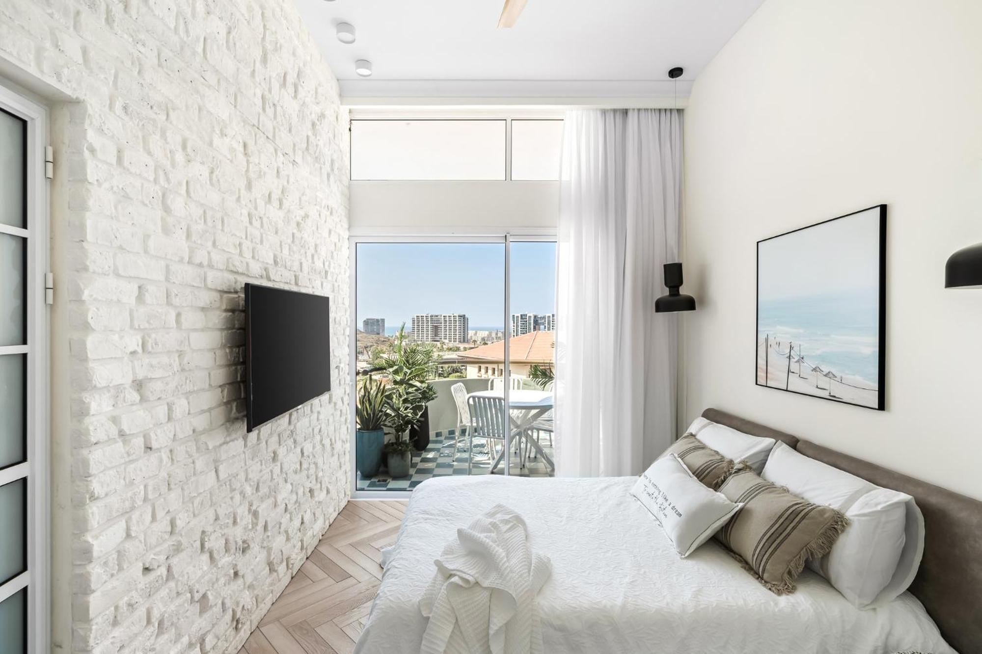 Sunsets Paradise 2Br With Parking By Beachfront Stay Herzelia Екстериор снимка