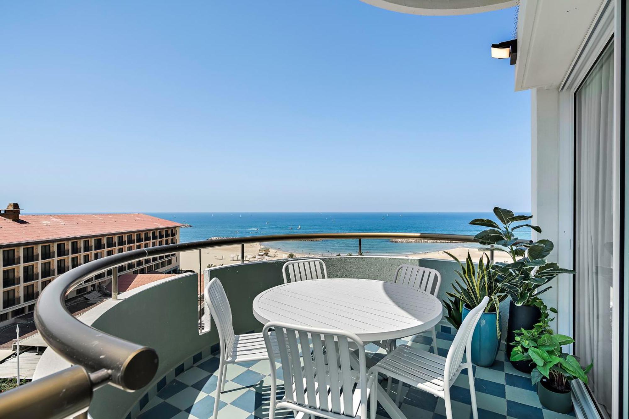 Sunsets Paradise 2Br With Parking By Beachfront Stay Herzelia Екстериор снимка