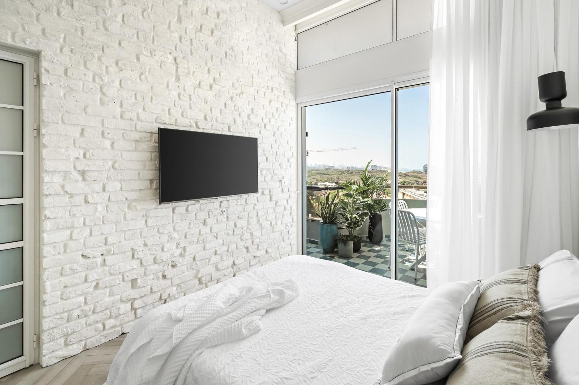 Sunsets Paradise 2Br With Parking By Beachfront Stay Herzelia Екстериор снимка