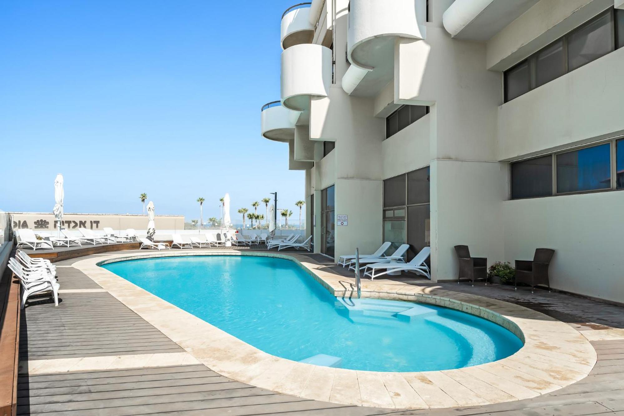 Sunsets Paradise 2Br With Parking By Beachfront Stay Herzelia Екстериор снимка